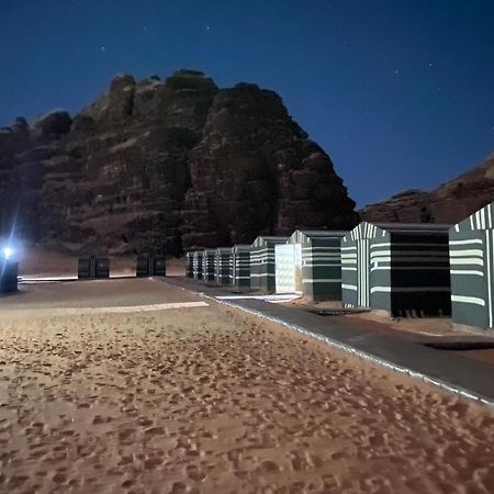 Bedouin Memories Camp Bed & Breakfast Wadi Rum Bagian luar foto