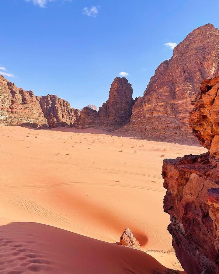 Bedouin Memories Camp Bed & Breakfast Wadi Rum Bagian luar foto