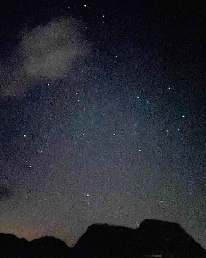 Bedouin Memories Camp Bed & Breakfast Wadi Rum Bagian luar foto