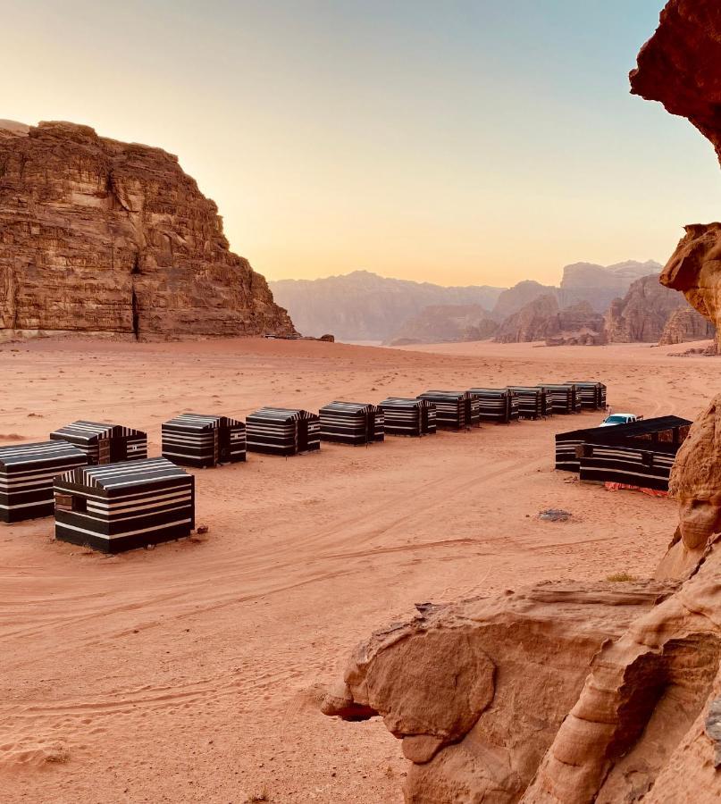 Bedouin Memories Camp Bed & Breakfast Wadi Rum Bagian luar foto