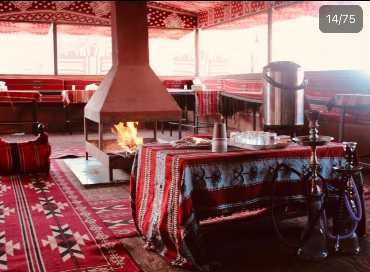 Bedouin Memories Camp Bed & Breakfast Wadi Rum Bagian luar foto