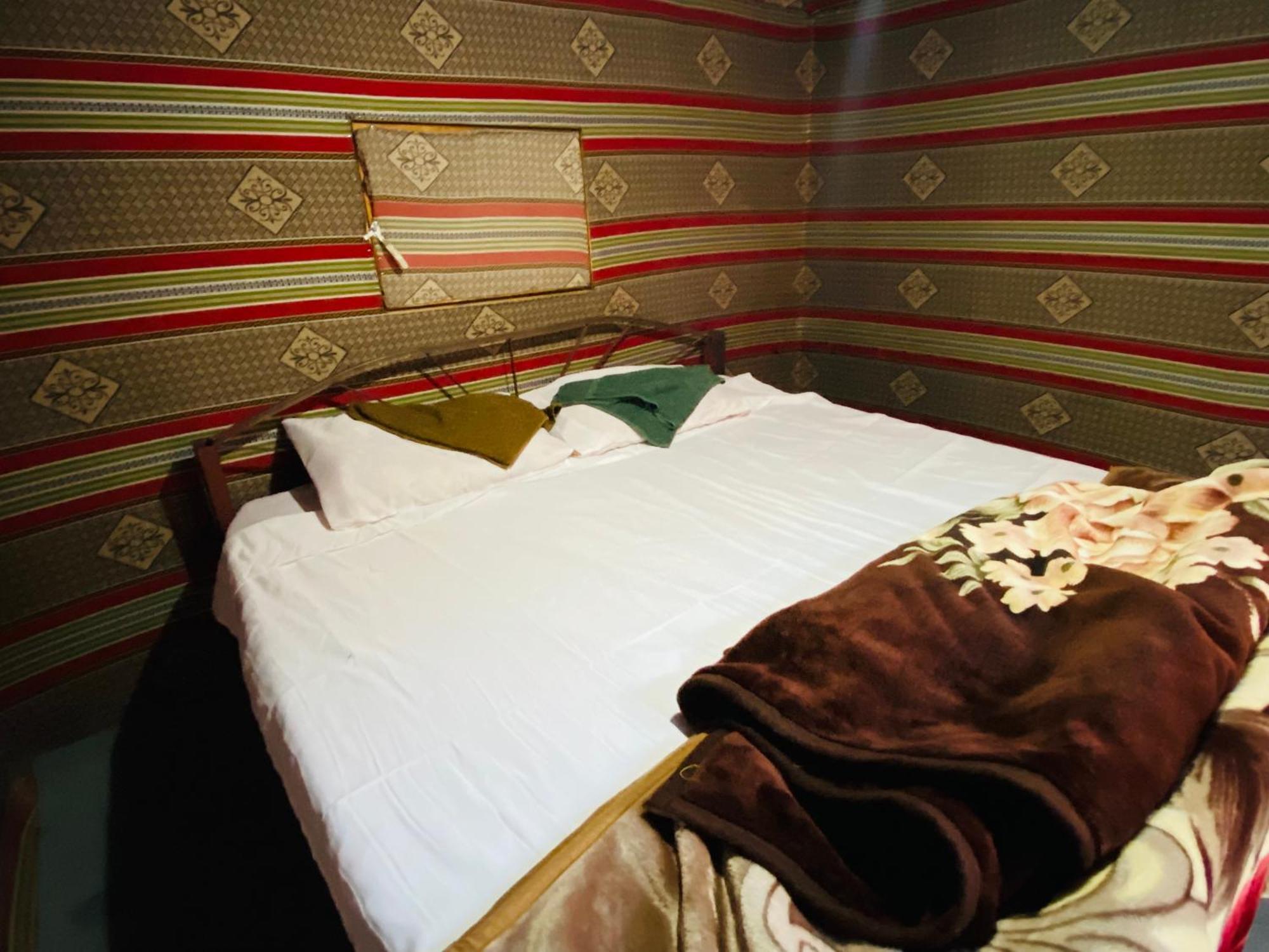 Bedouin Memories Camp Bed & Breakfast Wadi Rum Bagian luar foto