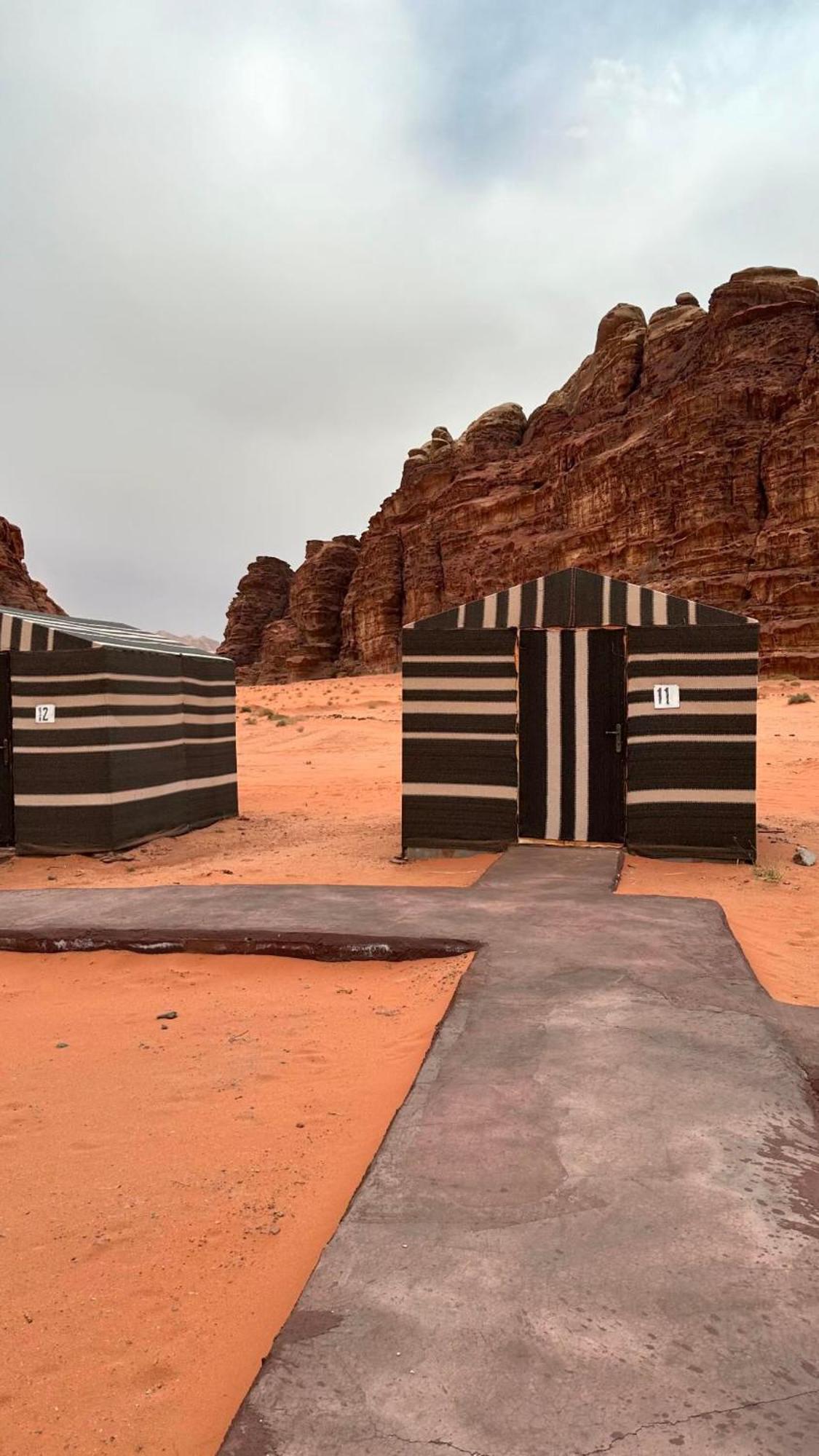 Bedouin Memories Camp Bed & Breakfast Wadi Rum Bagian luar foto