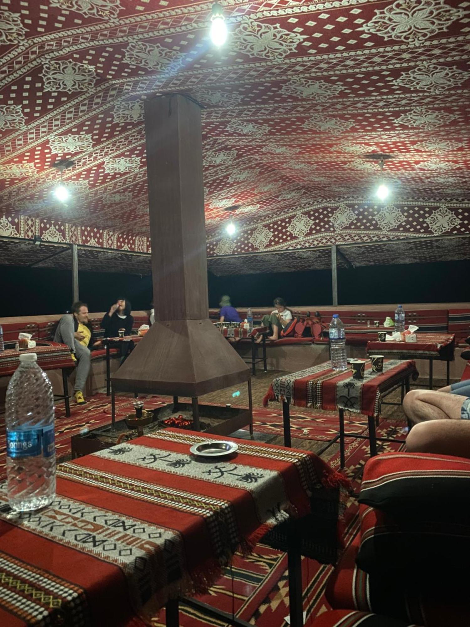 Bedouin Memories Camp Bed & Breakfast Wadi Rum Bagian luar foto