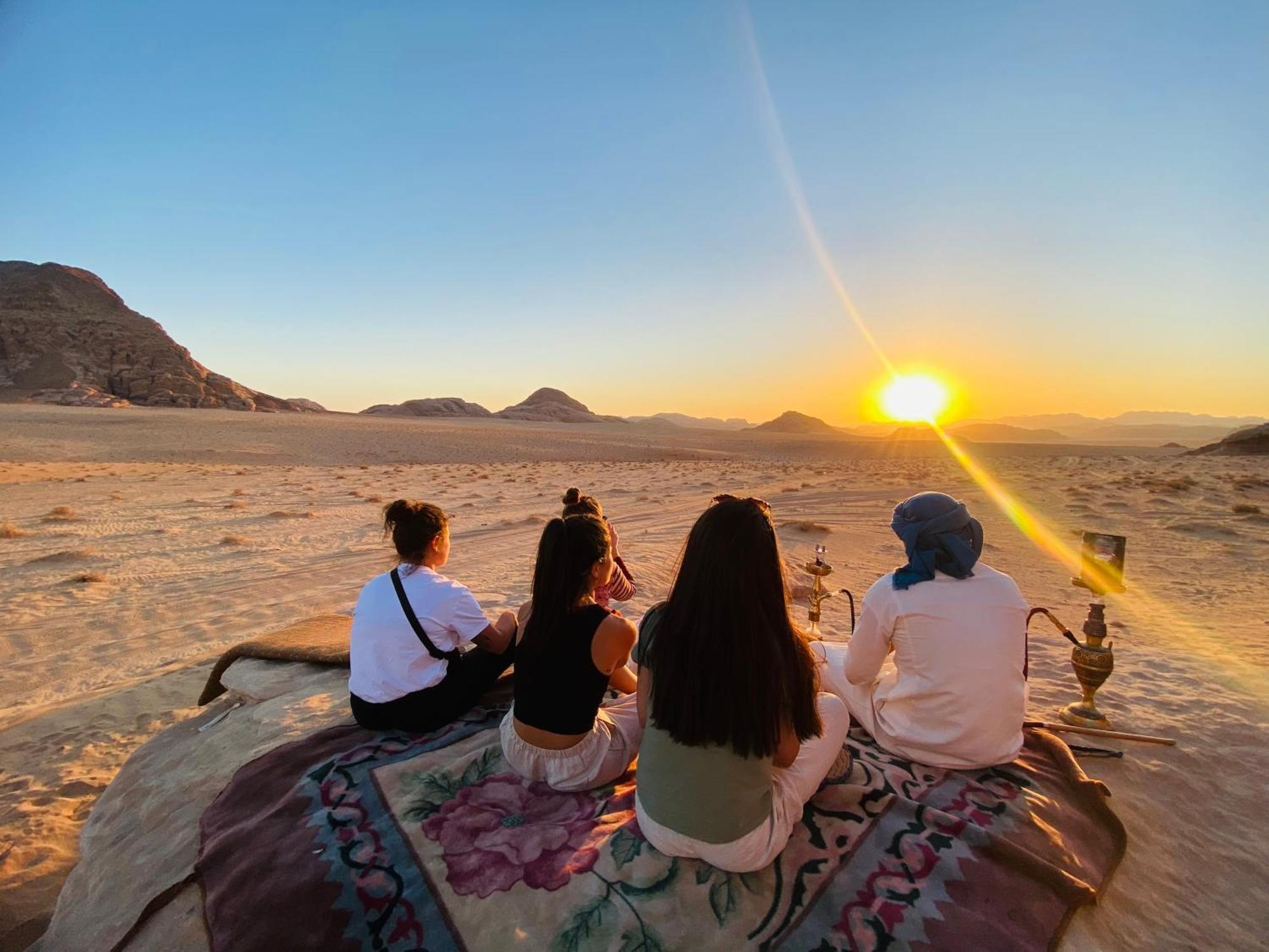 Bedouin Memories Camp Bed & Breakfast Wadi Rum Bagian luar foto