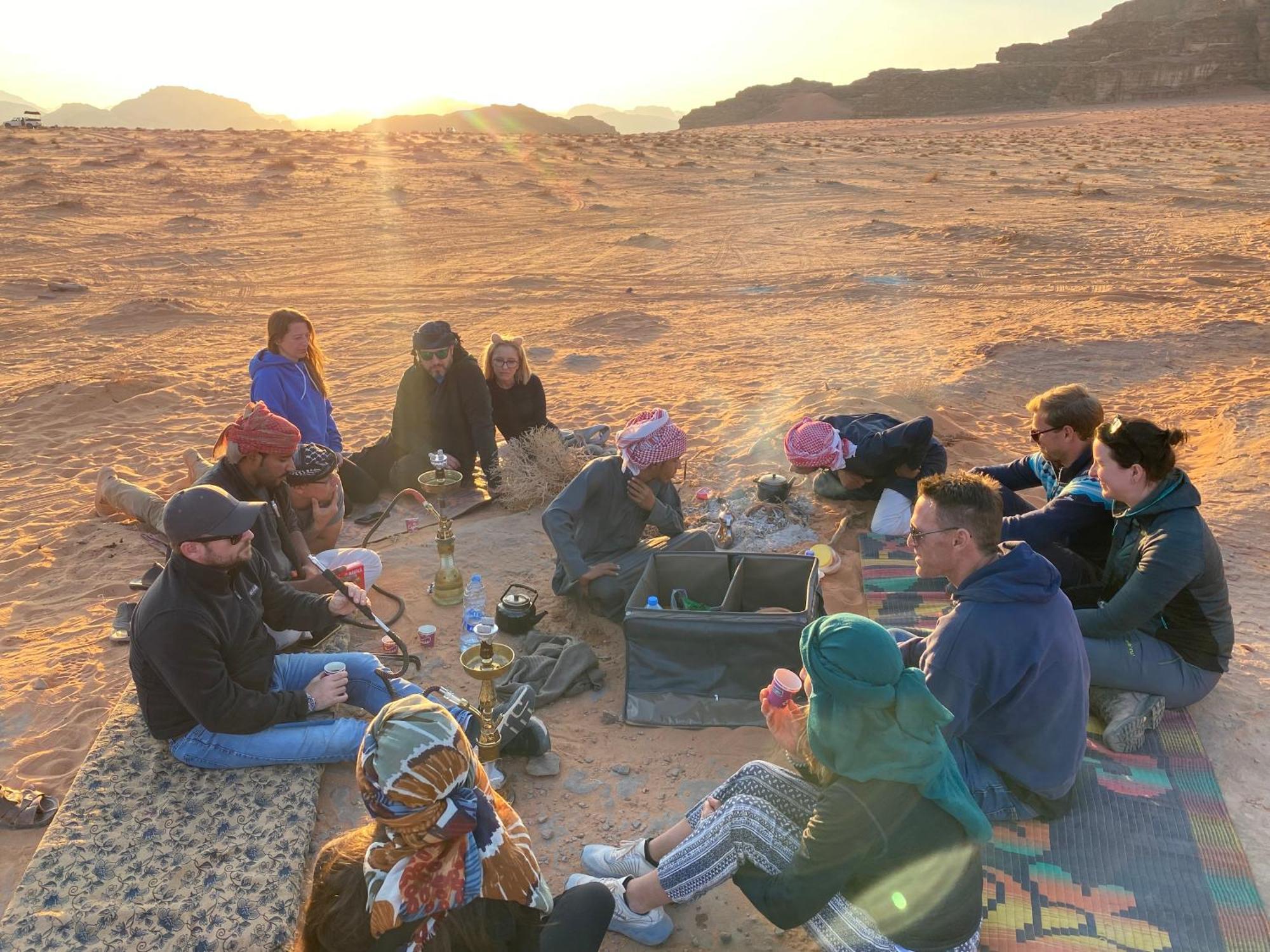 Bedouin Memories Camp Bed & Breakfast Wadi Rum Bagian luar foto